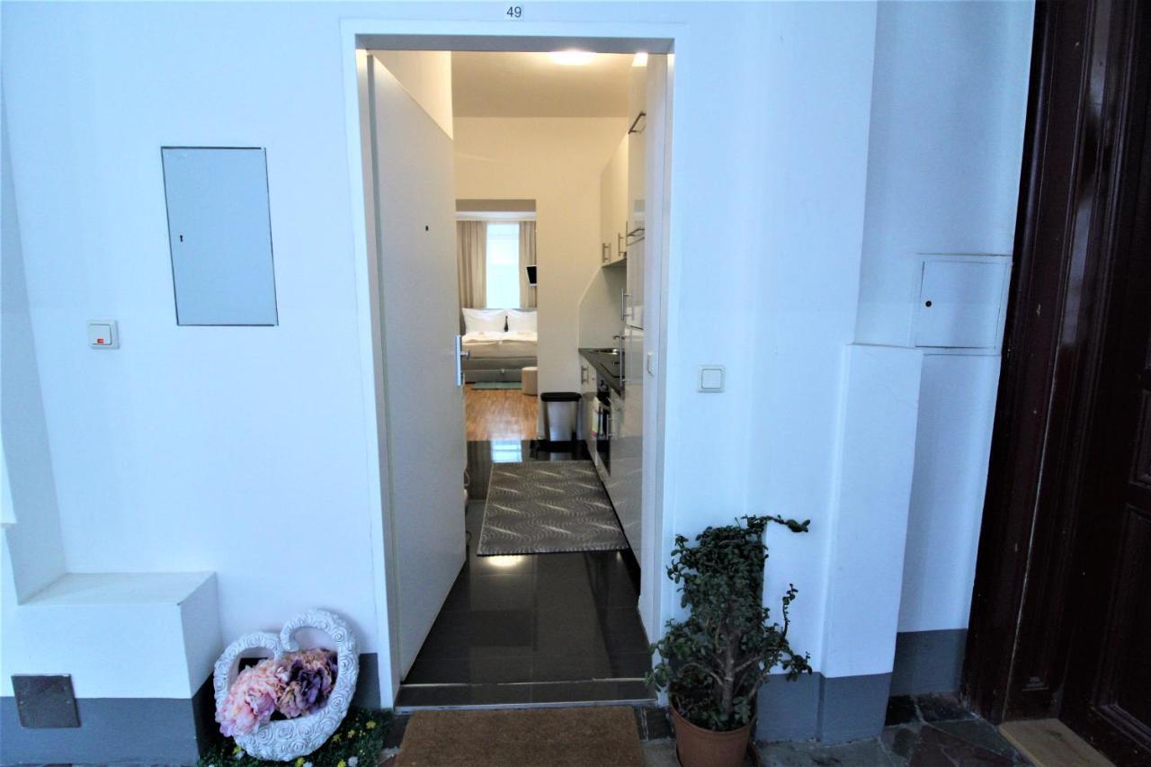 Small Studio Close To City Center Vienna Esterno foto