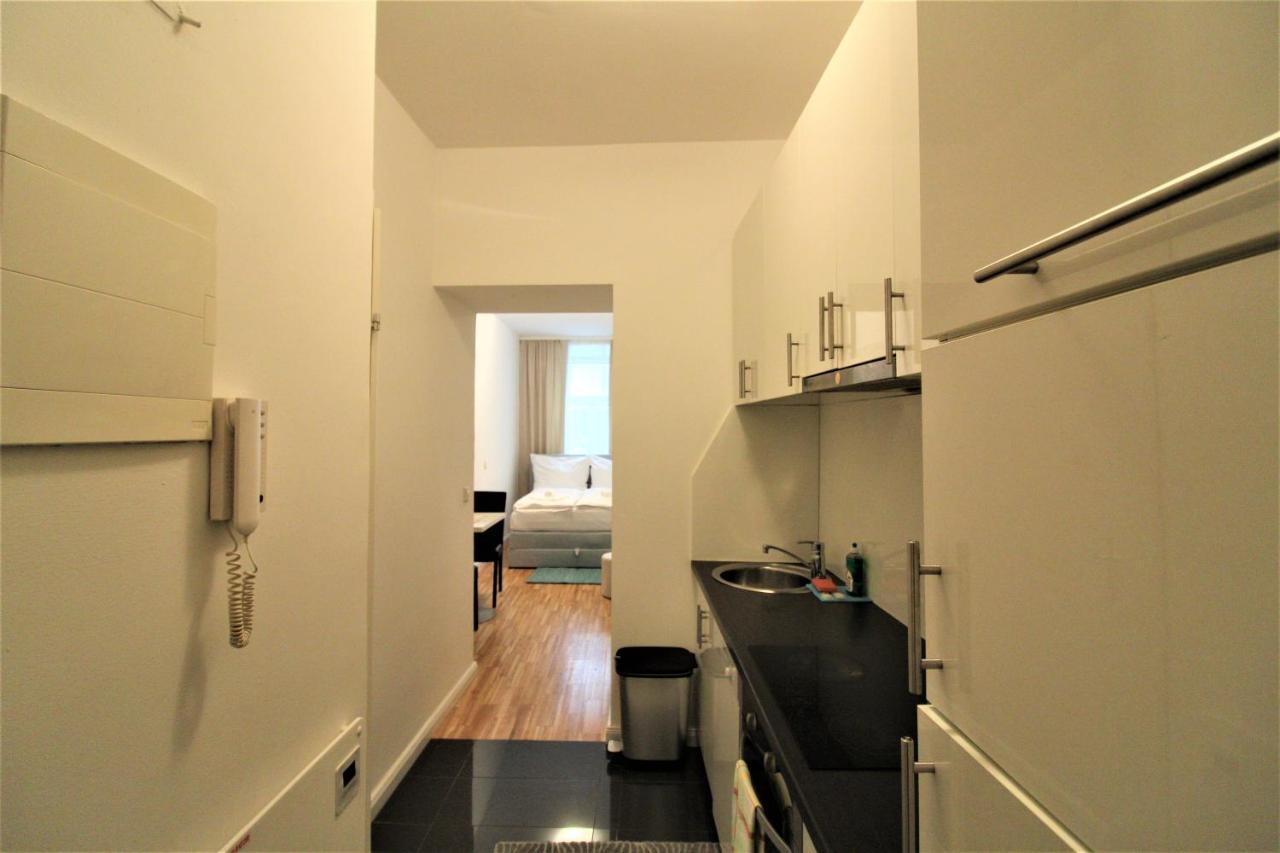 Small Studio Close To City Center Vienna Esterno foto