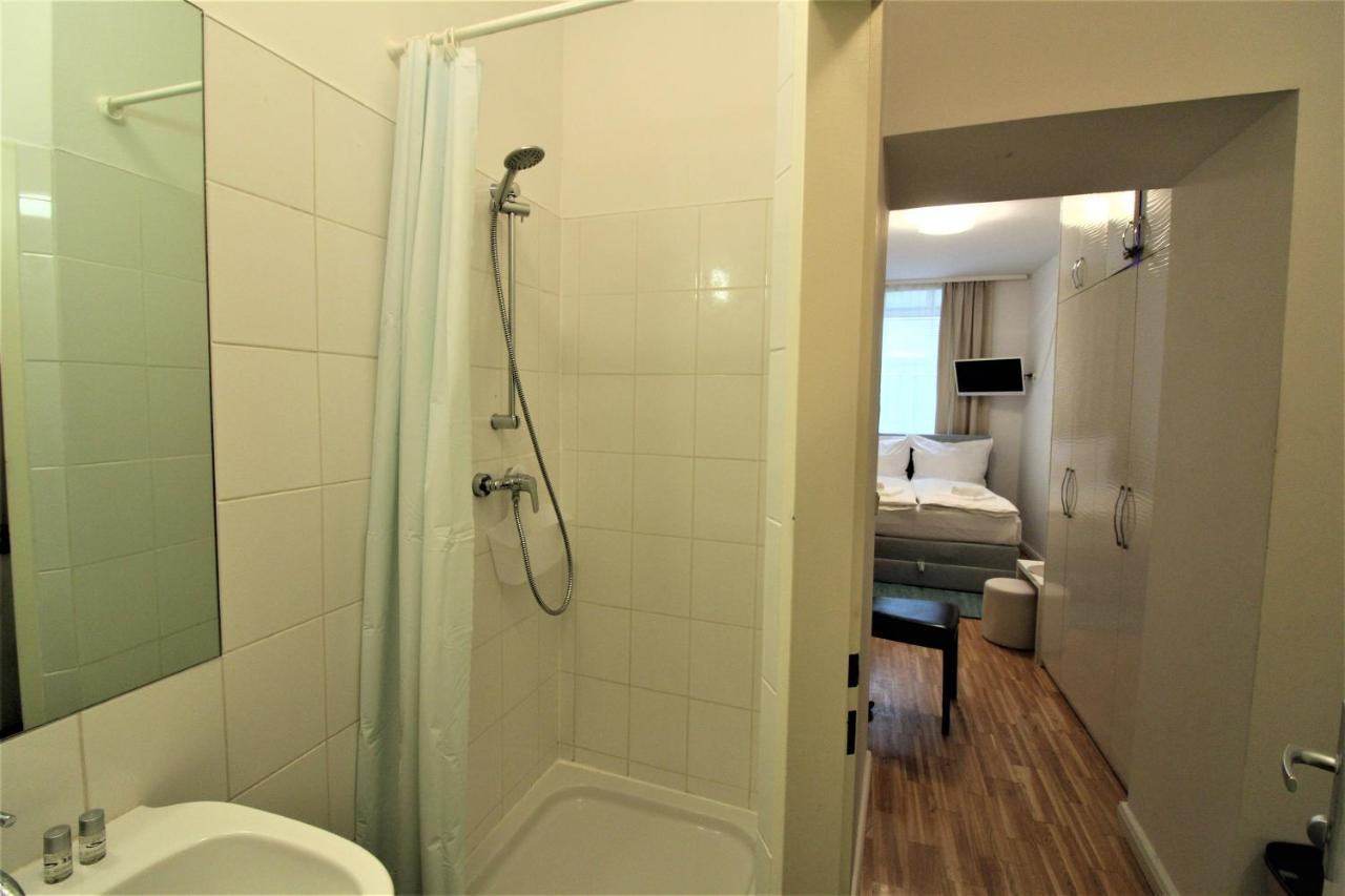Small Studio Close To City Center Vienna Esterno foto